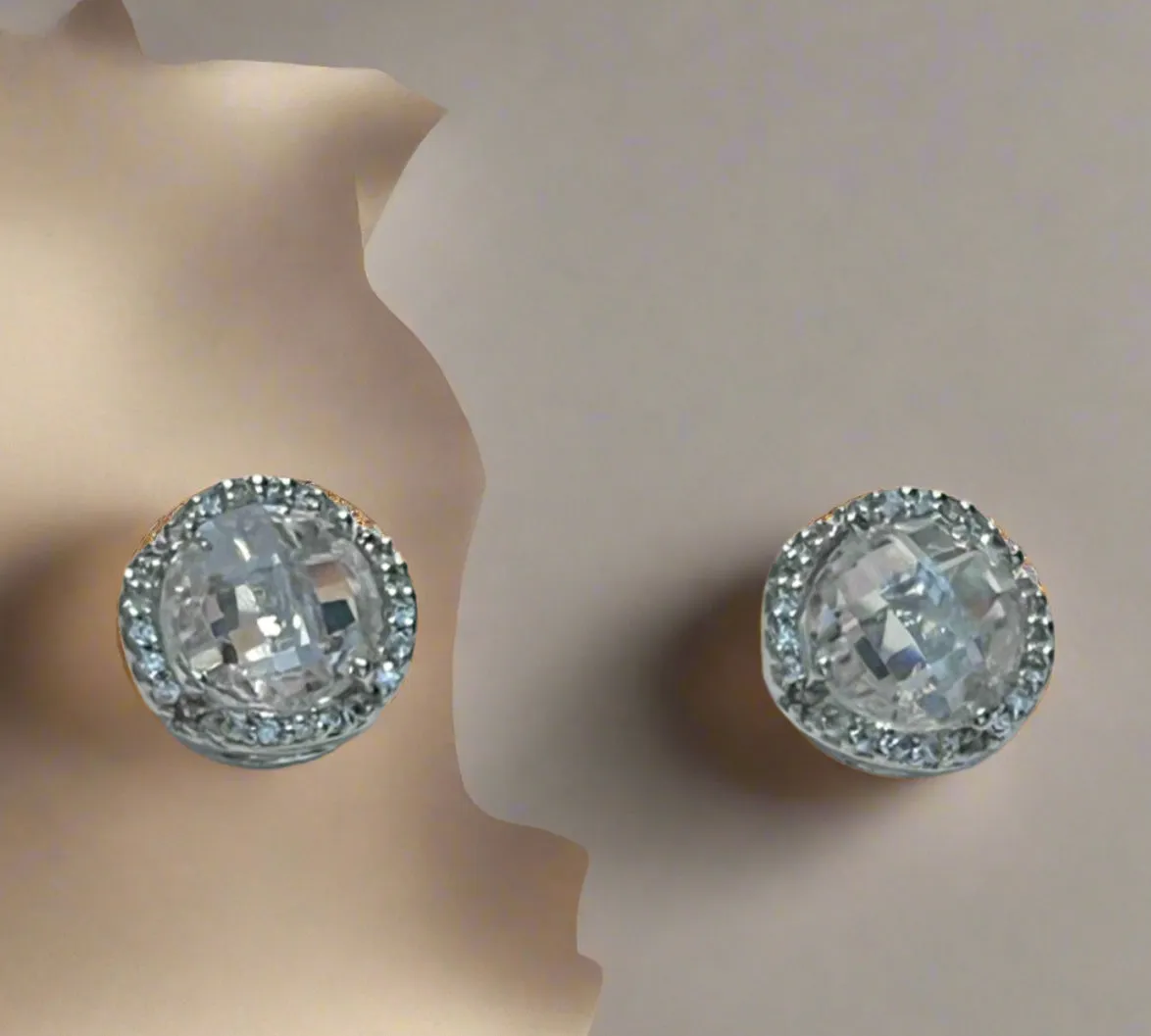 Kate Spade Pave Round Large Stud Earrings in Gold And Clear